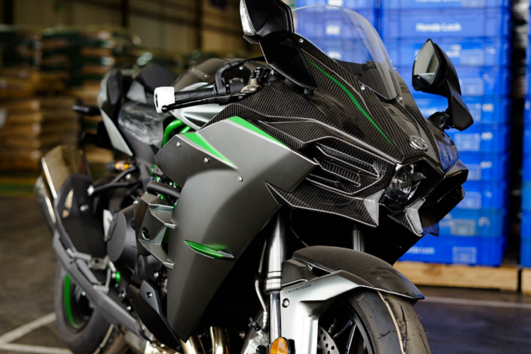 Sieu moto Kawasaki Ninja H2 Carbon 2021 hon 1 ty dong ve Viet Nam-Hinh-3