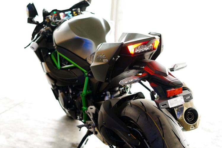 Sieu moto Kawasaki Ninja H2 Carbon 2021 hon 1 ty dong ve Viet Nam-Hinh-4