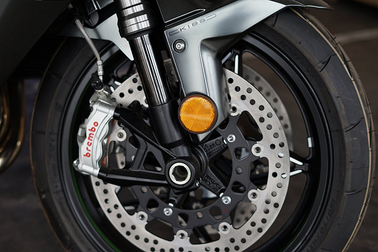 Sieu moto Kawasaki Ninja H2 Carbon 2021 hon 1 ty dong ve Viet Nam-Hinh-5