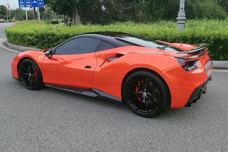 Dai gia Sai Gon dau long vi Ferrari 488 GT “trum men