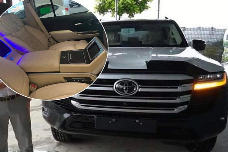 Toyota Land Cruiser 2022 hon 4 ty do noi that Maybach tai Ha Noi