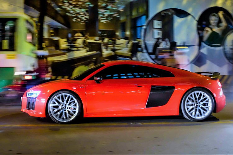 Nhin lai sieu xe Audi R8 V10 Plus cua Dong Nhi va Ong Cao Thang-Hinh-7