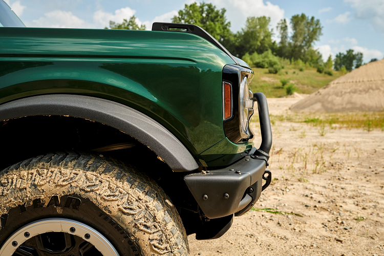 Ford Bronco Everglades 2022 san ong tho, toi dien de off-road-Hinh-3