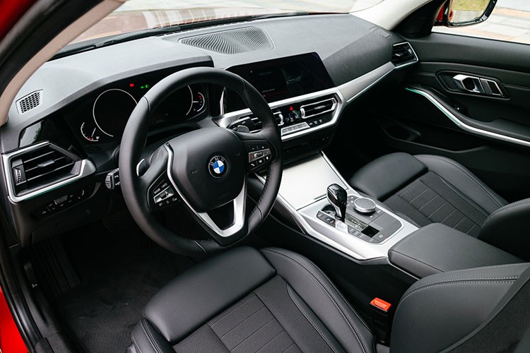 BMW 3-Series moi tai Viet Nam giam 