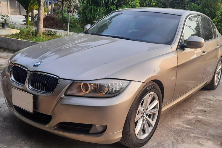 BMW 320i tai Viet Nam, re hon ca Hyundai i10 binh dan so san