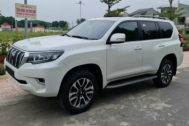 Can canh Toyota Land Cruiser Prado 2022 gia 2,5 ty tai Viet Nam-Hinh-2