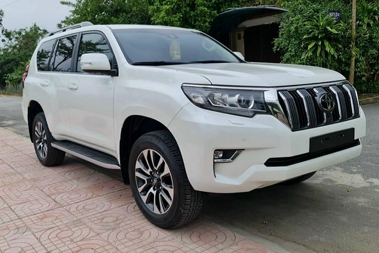 Can canh Toyota Land Cruiser Prado 2022 gia 2,5 ty tai Viet Nam