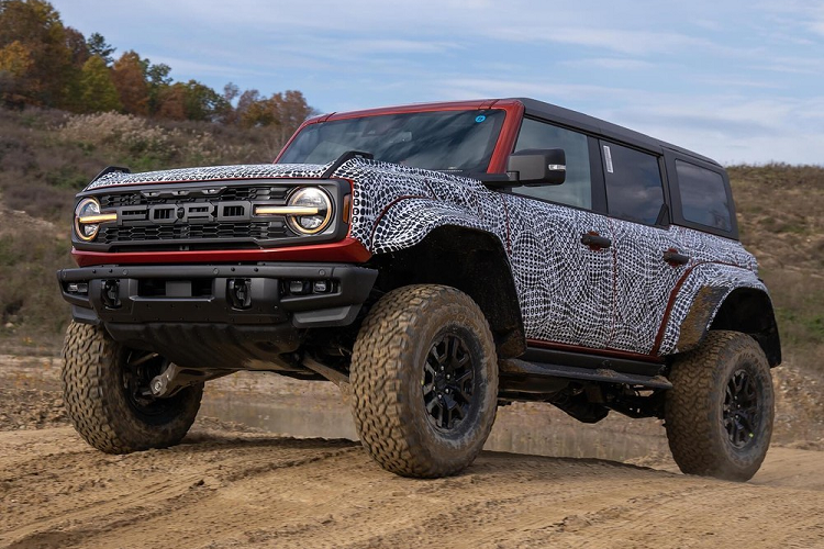 Ford Bronco Raptor 2023 lo dien, se dung dong co EcoBoost 3.5L?-Hinh-5