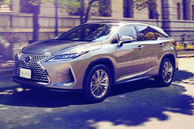 Lexus RX 2022 ra mat hai cau hinh moi tu 1,26 ty dong