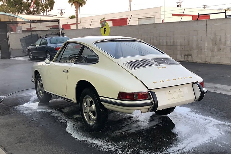 Porsche 911S 1967 bi bo xo gan 40 nam duoc 