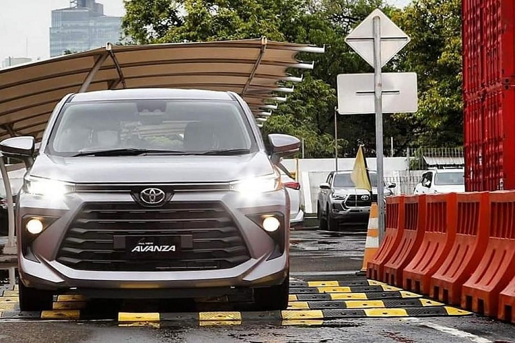 Toyota Avanza 2022 gia re tu 328 trieu dong, 