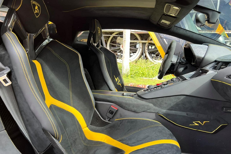 Lamborghini Aventador SV gia re, hon 13 ty dong cho dai gia Viet-Hinh-4