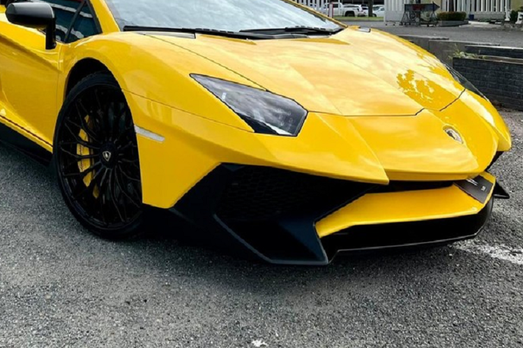 Lamborghini Aventador SV gia re, hon 13 ty dong cho dai gia Viet-Hinh-5