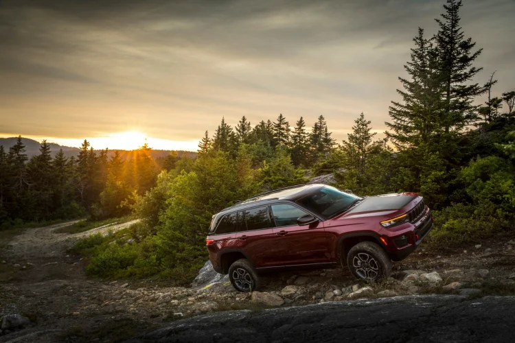 Jeep Grand Cherokee 2022 cao nhat 1,5 ty dong, cho ve Viet Nam-Hinh-13