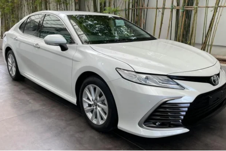 Can canh Toyota Camry 2022 tu 1 ty dong, sap ve Viet Nam-Hinh-3