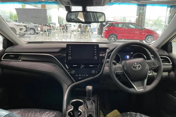 Can canh Toyota Camry 2022 tu 1 ty dong, sap ve Viet Nam-Hinh-6