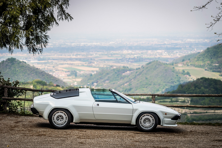 Lamborghini Jalpa - huyen thoai chinh thuc buoc sang tuoi 40-Hinh-12