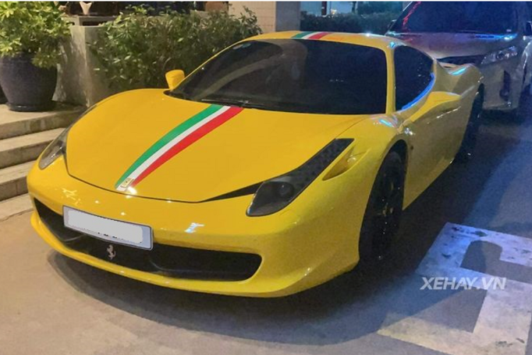 Ferrari 458 Italia hon 10 tuoi van dep lung linh giua Sai Gon-Hinh-6