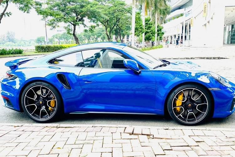 Chi tiet Porsche 911 Turbo S 2021 hon 15 ty cua dai gia Sai Gon