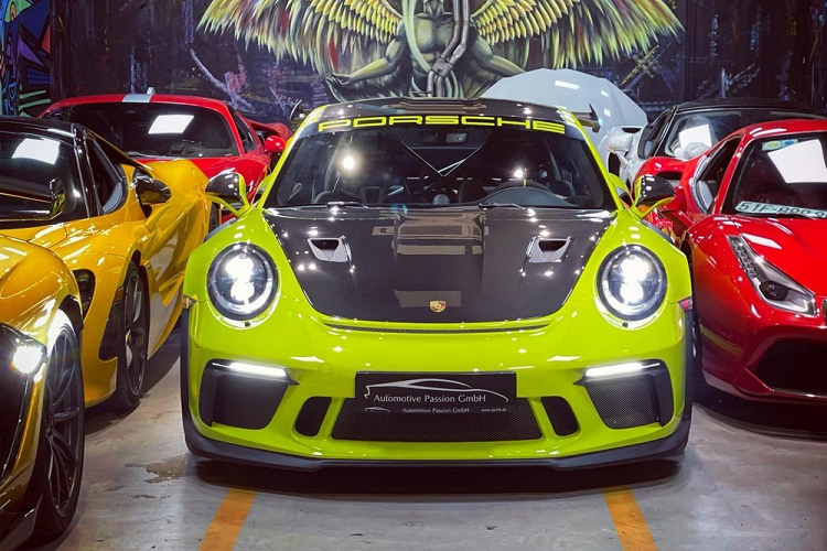 Dai gia Vung Tau “tau” Porsche 911 GT3 RS Weisach Package kich doc