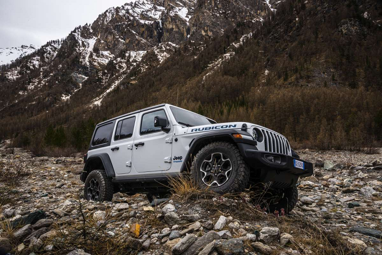 Jeep Wrangler 2022 plug-in hybrid sap ban tai Chau Au-Hinh-11