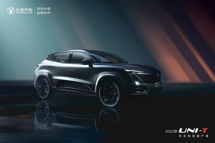 Changan UNI-T 2.0T 2022 them dong co 2.0T, 