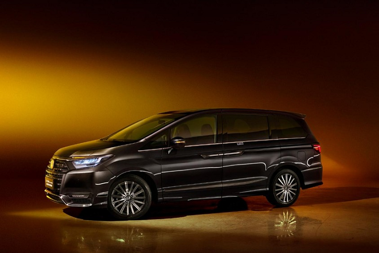 Honda Elysion 2022 chinh thuc lo dien, Kia Carnival 