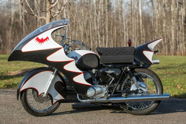 Chi tiet Batcycle 1966 