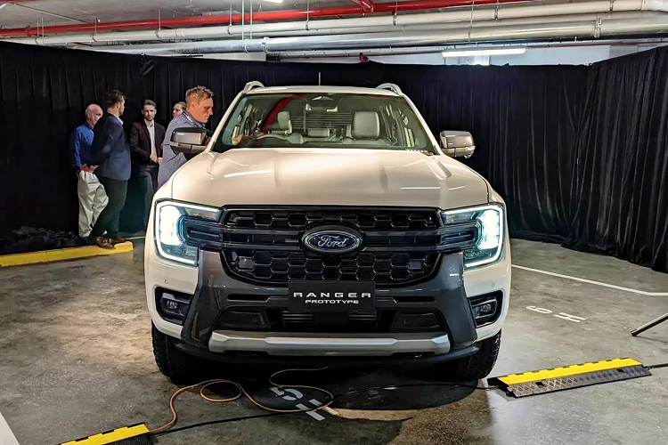 Ford Ranger 2022 may dau V6 3.0L - ban tai Ranger hap dan nhat-Hinh-2