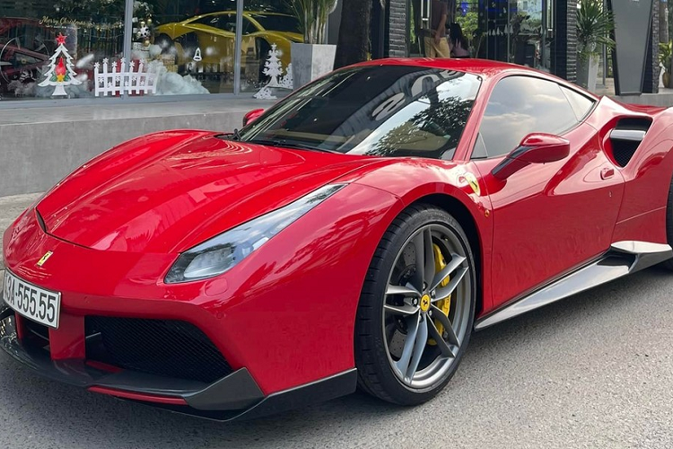 Ferrari 488 GTB hon 10 ty, bien 