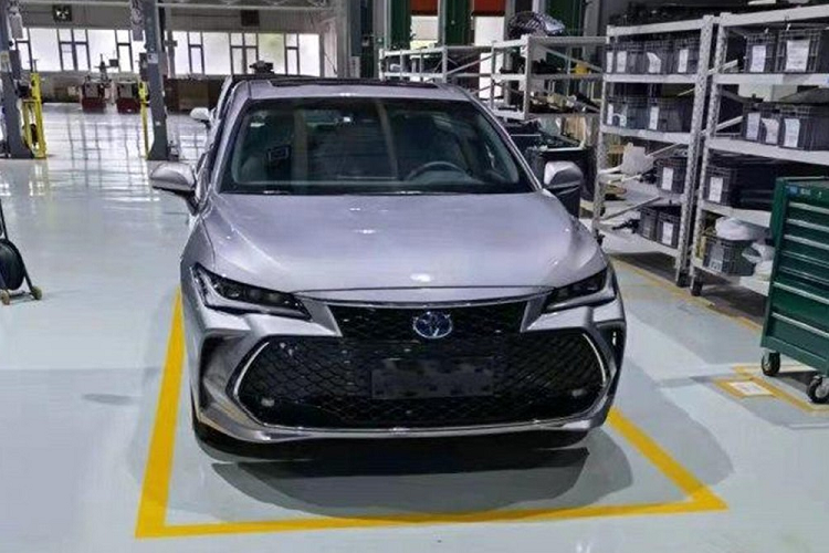 Chiec Toyota Avalon 2022 