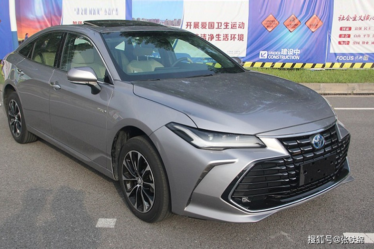 Chiec Toyota Avalon 2022 