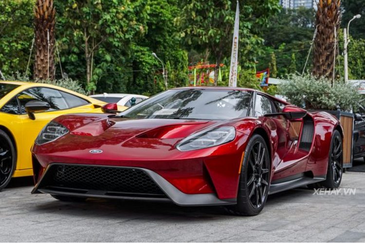 Ford GT Liquid Red hon 30 ty 