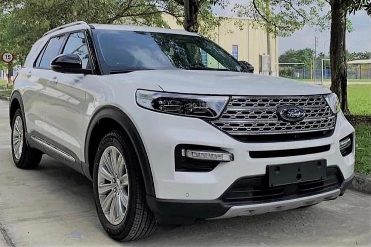 Tan thay Ford Explorer 2022 tai Viet Nam 