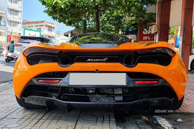 McLaren 720S mau cam 