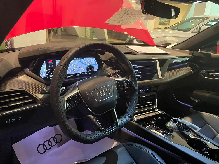 Audi e-tron GT 2022 sap ban tai Viet Nam, Porsche Taycan de chung?-Hinh-2