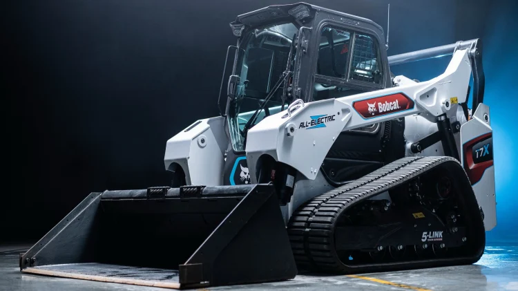 Doosan Bobcat - chiec xe xuc dat chay dien dau tien tren the gioi