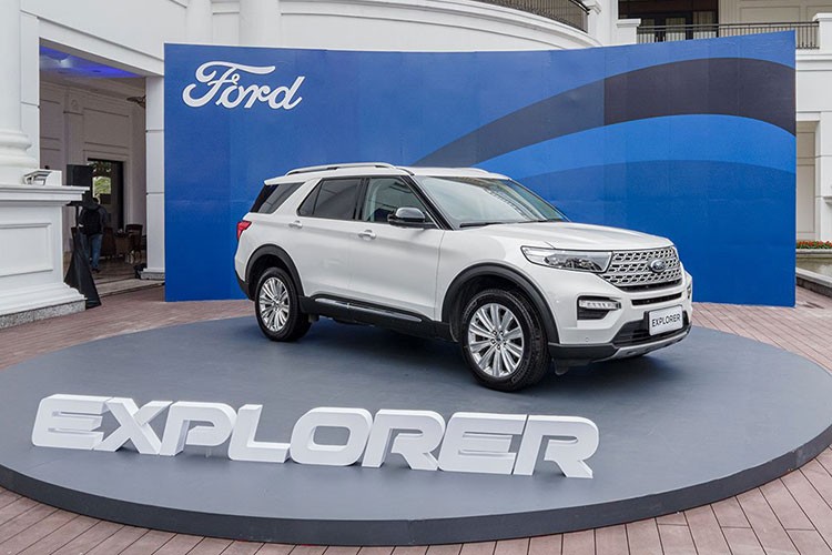 Can canh Ford Explorer 2022 hoan toan moi hon 2,3 ty tai Viet Nam