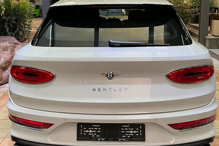 Bentley Bentayga va Toyota Land Cruiser hon 25 ty cua Phan Thanh-Hinh-3