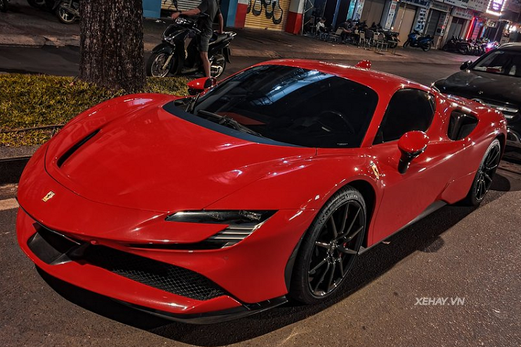 Ferrari SF90 Stradale dau tien ve Viet Nam hon 40 ty o Sai Gon-Hinh-4