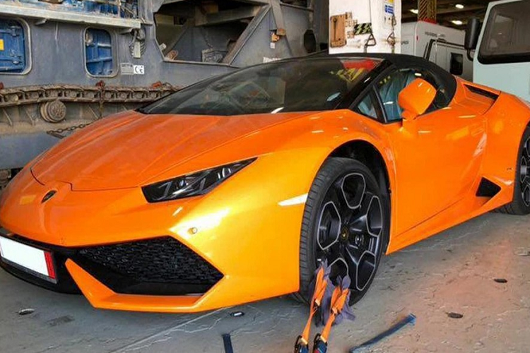Lamborghini quà tặng Bắc Giang bị trả lại vì thiếu tiền nộp thuế