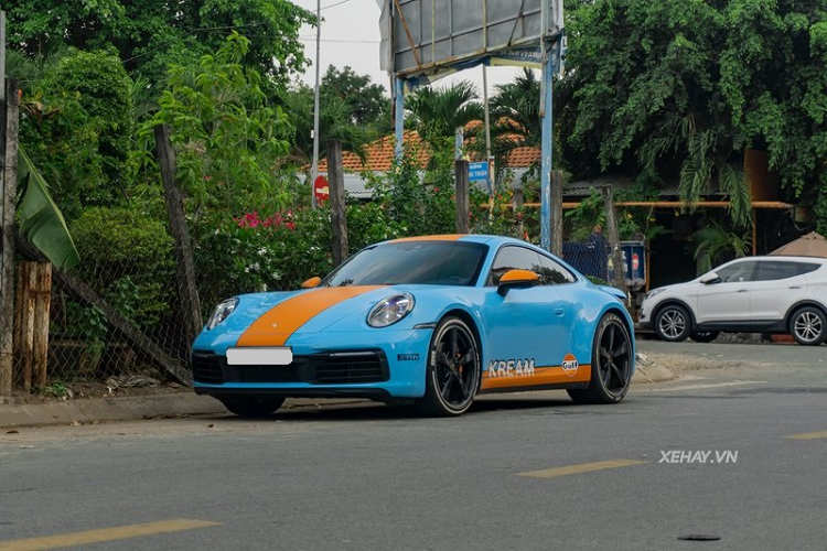 Porsche 911 Carrera cua ai nu dai gia Minh Nhua do Gulf Livery-Hinh-2