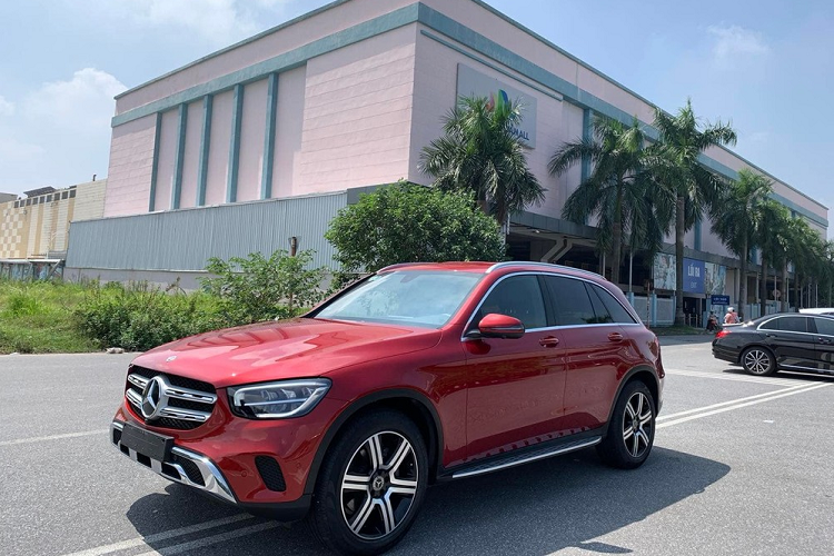 Bang Kieu tau Mercedes-Benz GLC 200, gia tu 1,8 ty dong-Hinh-2