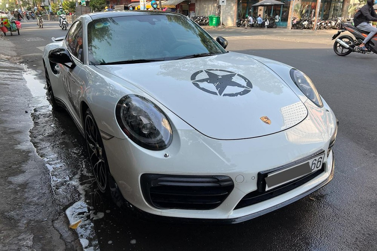 Porsche 911 Turbo cua ong Dang Le Nguyen Vu tai xuat o Sai Gon-Hinh-3