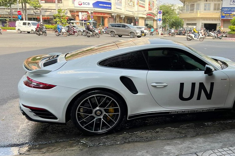 Porsche 911 Turbo cua ong Dang Le Nguyen Vu tai xuat o Sai Gon-Hinh-6