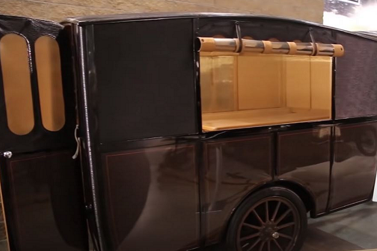 Earl Travel Trailer 1913 - chiec 