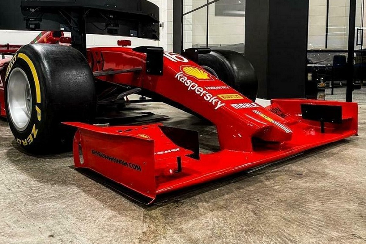 He thong dua mo phong nhu Ferrari F1 co gia 1,22 ty dong-Hinh-2