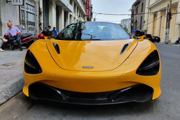 McLaren 720S hon 25 ty cua rich kid Da Nang 