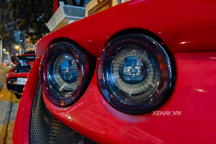 Ferrari F8 Spider hon 20 ty “tha dang” o Sai Gon truoc gio don Tet-Hinh-4