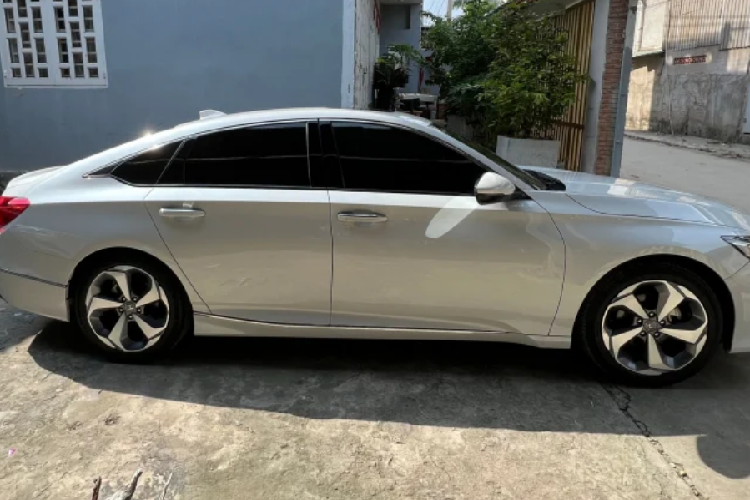 Honda Accord chay 1 nam o Sai Gon, chu xe “bay” hon 300 trieu-Hinh-7